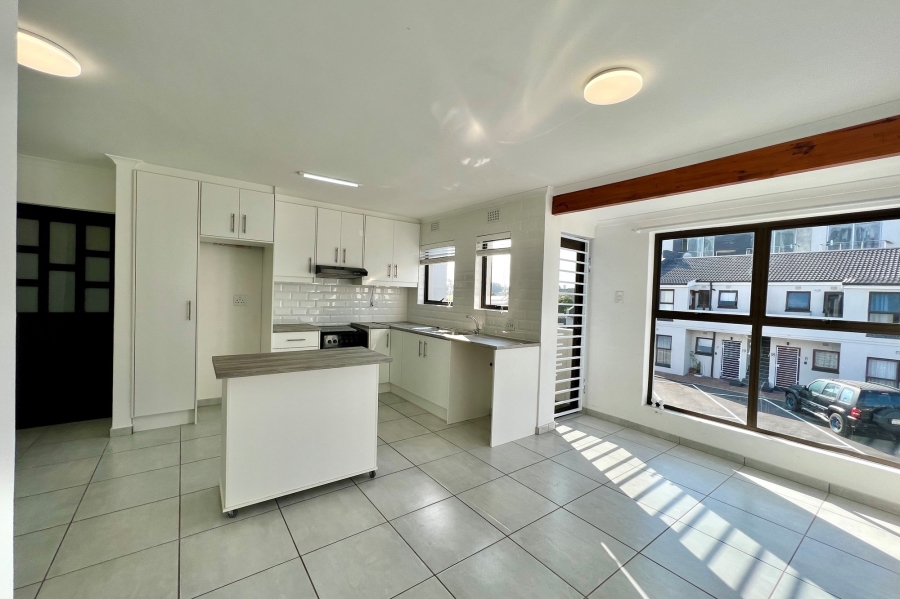 To Let 2 Bedroom Property for Rent in Bloubergrant Western Cape